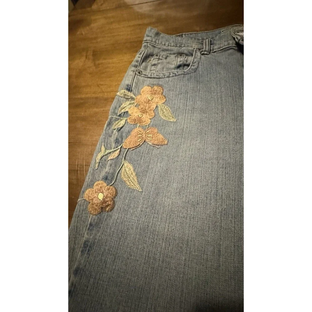 Z. Cavaricci Women's Jeans Embroidered Stretch Vintage Size 10 X 34 NWT - Picture 4 of 9